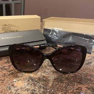 Authentic Brand New Burberry Sunglasses!
